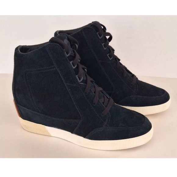 US8.5 Sorel Out N About II Wedge Suede Ankle Boots Black Waterproof - Picture 2 of 13